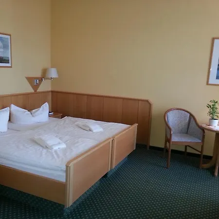 Hotel Am Schloss 3*