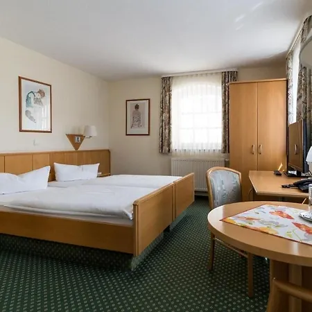 Am Schloss Hotel Schwerin (Mecklenburg-Vorpommern)