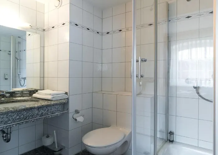 Am Schloss 3* Schwerin (Mecklenburg-Vorpommern)